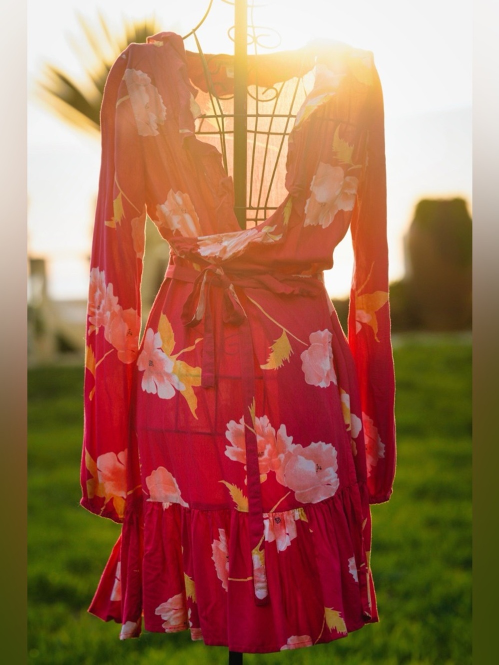 Billabong Red Floral Long Sleeve Mini Dress - Picture 1 of 3